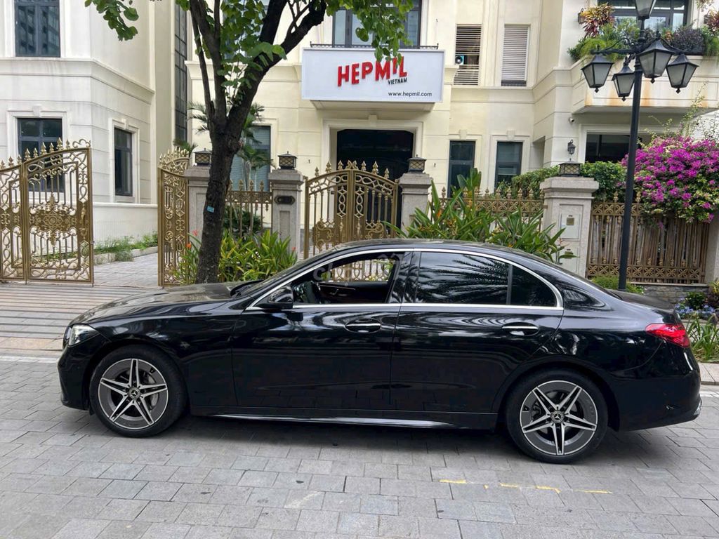 Mercedes-Benz 2023 - ảnh 3
