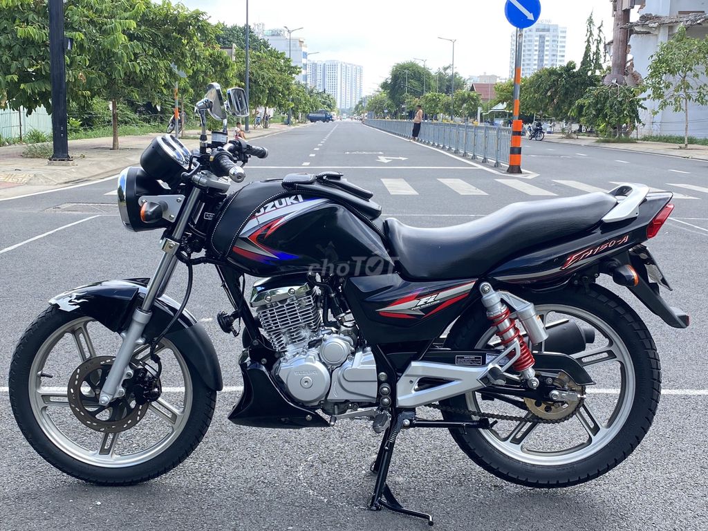 Suzuki EN 2013 - ảnh 2
