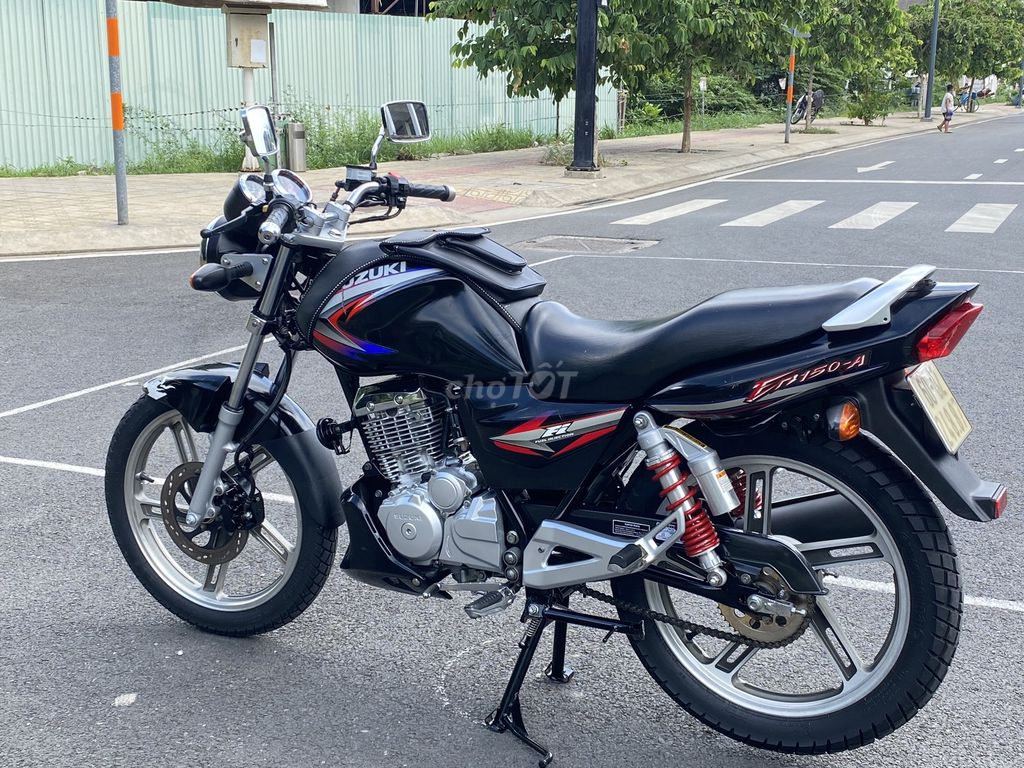Suzuki EN 2013 - ảnh 3