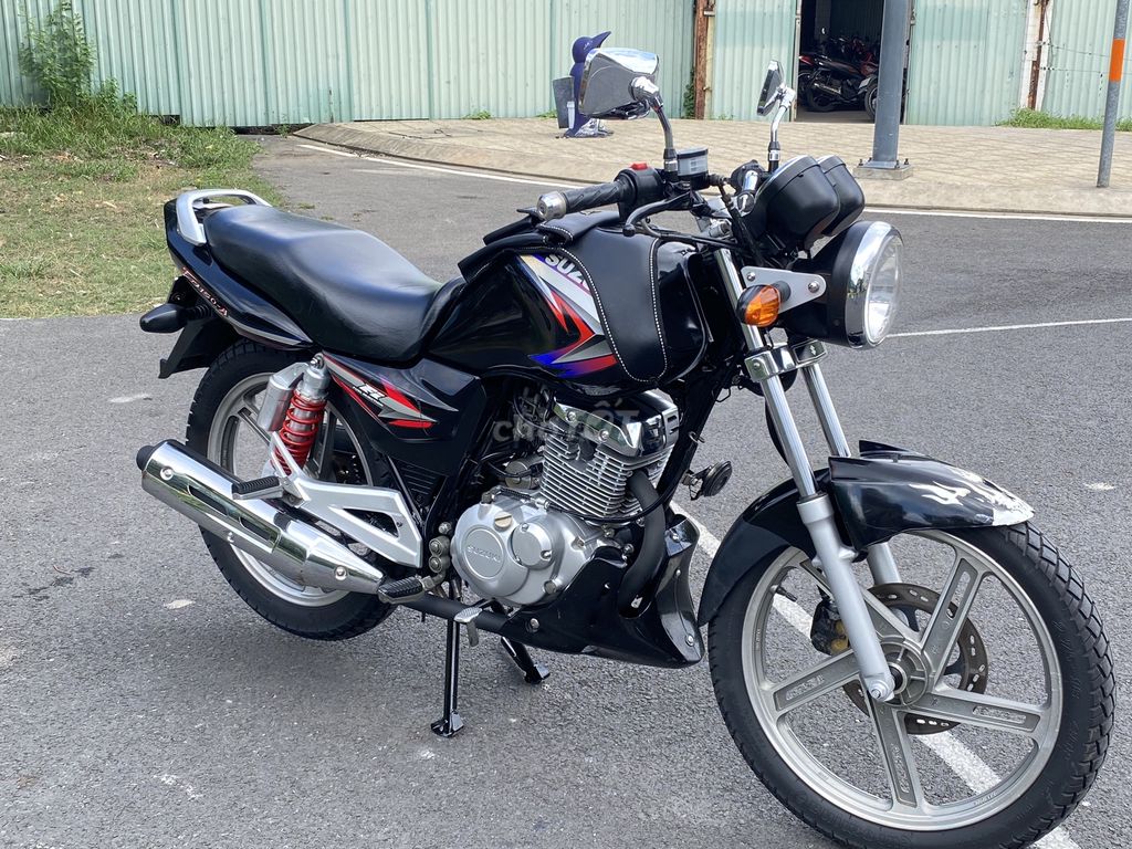 Suzuki EN 2013 - ảnh 4