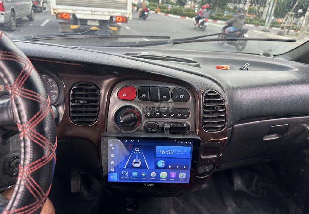Hyundai Starex - ảnh 5