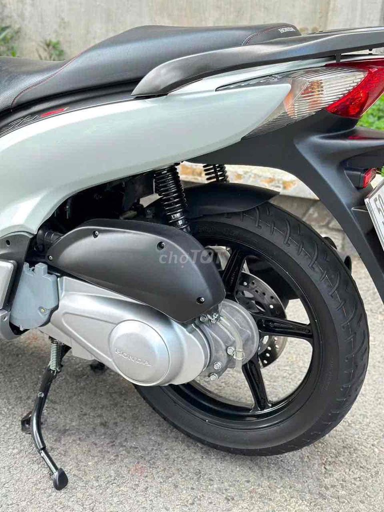 Honda SH 2011 - ảnh 2