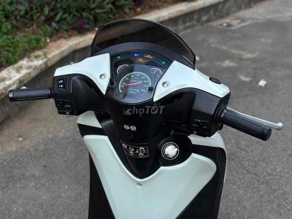 Honda SH 2011 - ảnh 3