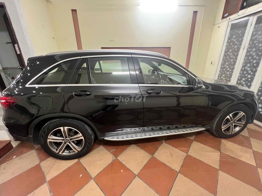 Mercedes-Benz GLC 2018 - ảnh 2