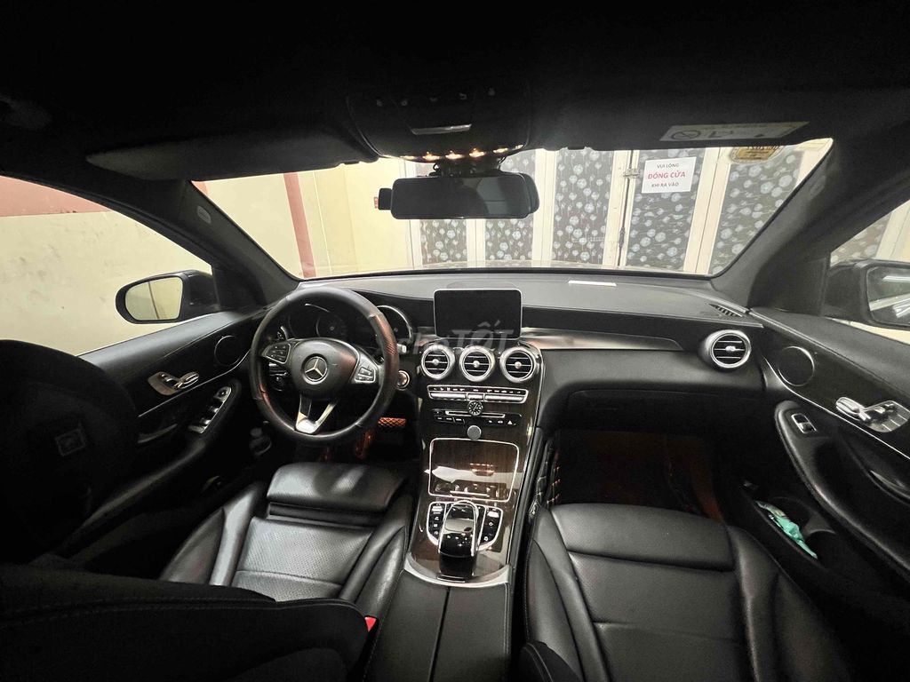 Mercedes-Benz GLC 2018 - ảnh 5