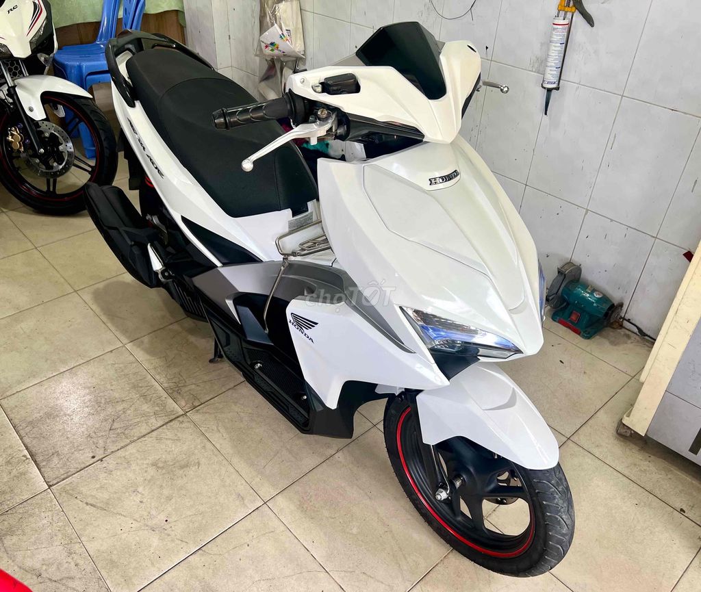 Honda Air Blade 2016 - ảnh 2