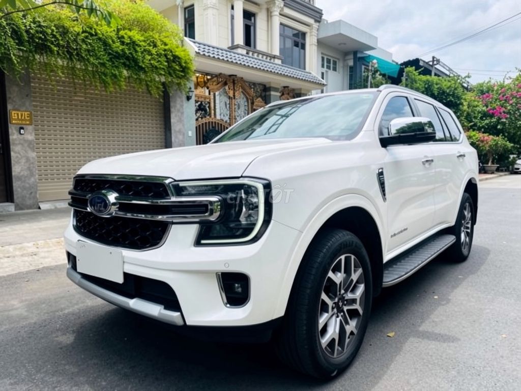 Ford Everest Titanium 2.0L 4x2 AT 2025 - ảnh 2
