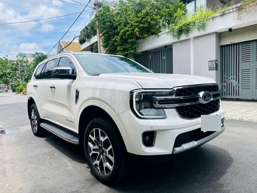 Ford Everest Titanium 2.0L 4x2 AT 2025 - ảnh 3