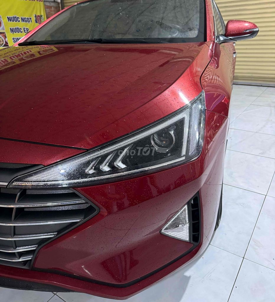 Hyundai Elantra - ảnh 4