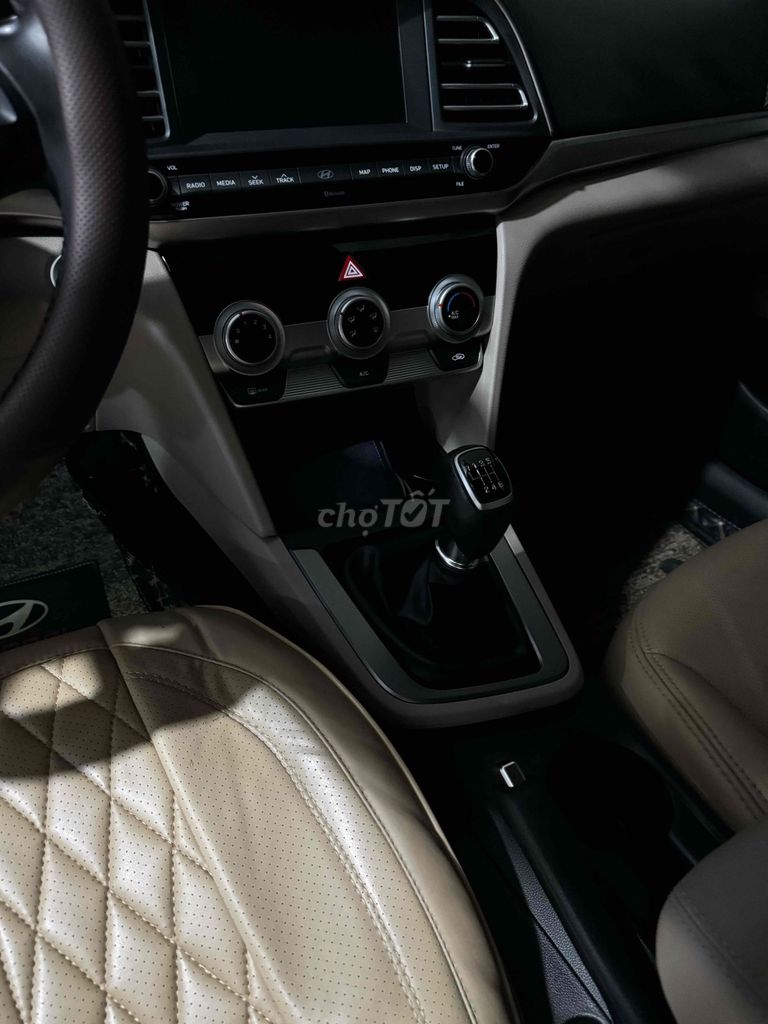 Hyundai Elantra - ảnh 5