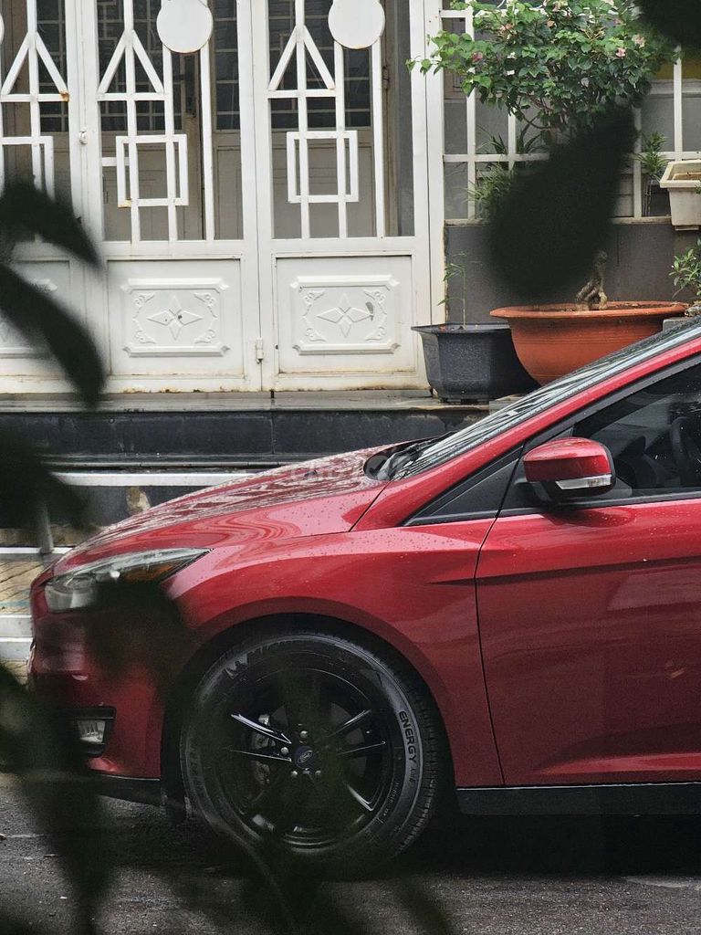 Ford Focus 2018 - ảnh 2
