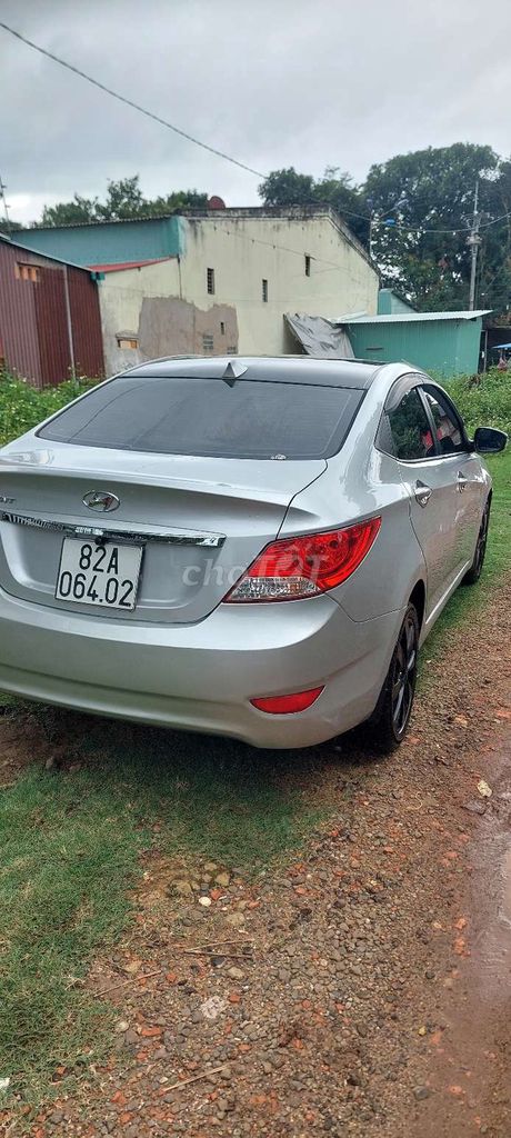 Hyundai Accent 2013 - ảnh 2