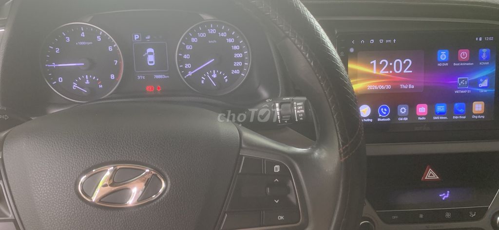 Hyundai Elantra - ảnh 1
