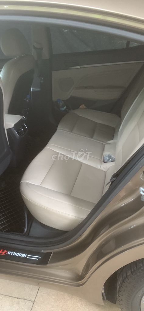 Hyundai Elantra - ảnh 3