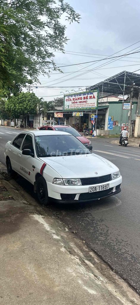 Mitsubishi Lancer 2000 - ảnh 1