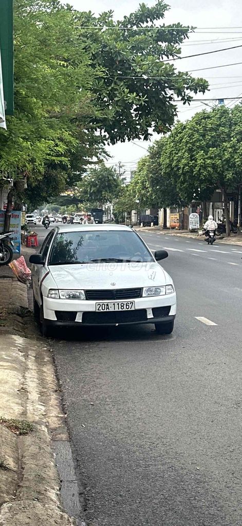 Mitsubishi Lancer 2000 - ảnh 2