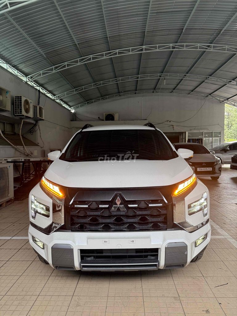 Mitsubishi - ảnh 1