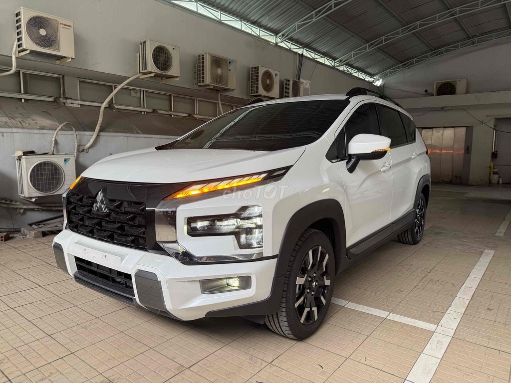 Mitsubishi - ảnh 4