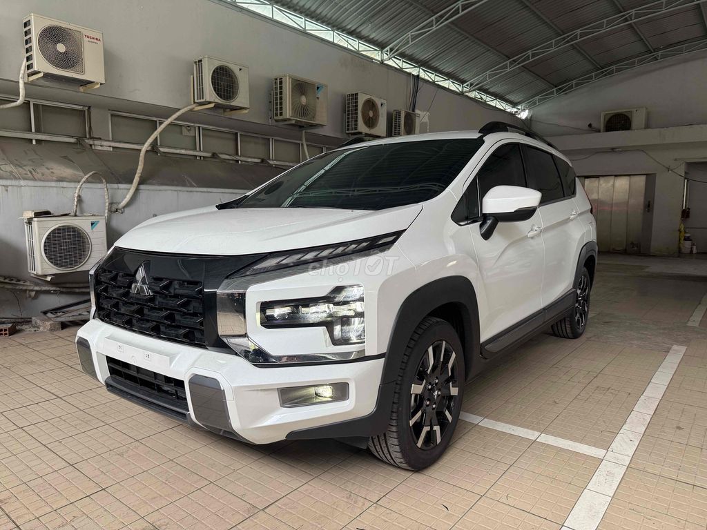 Mitsubishi - ảnh 5