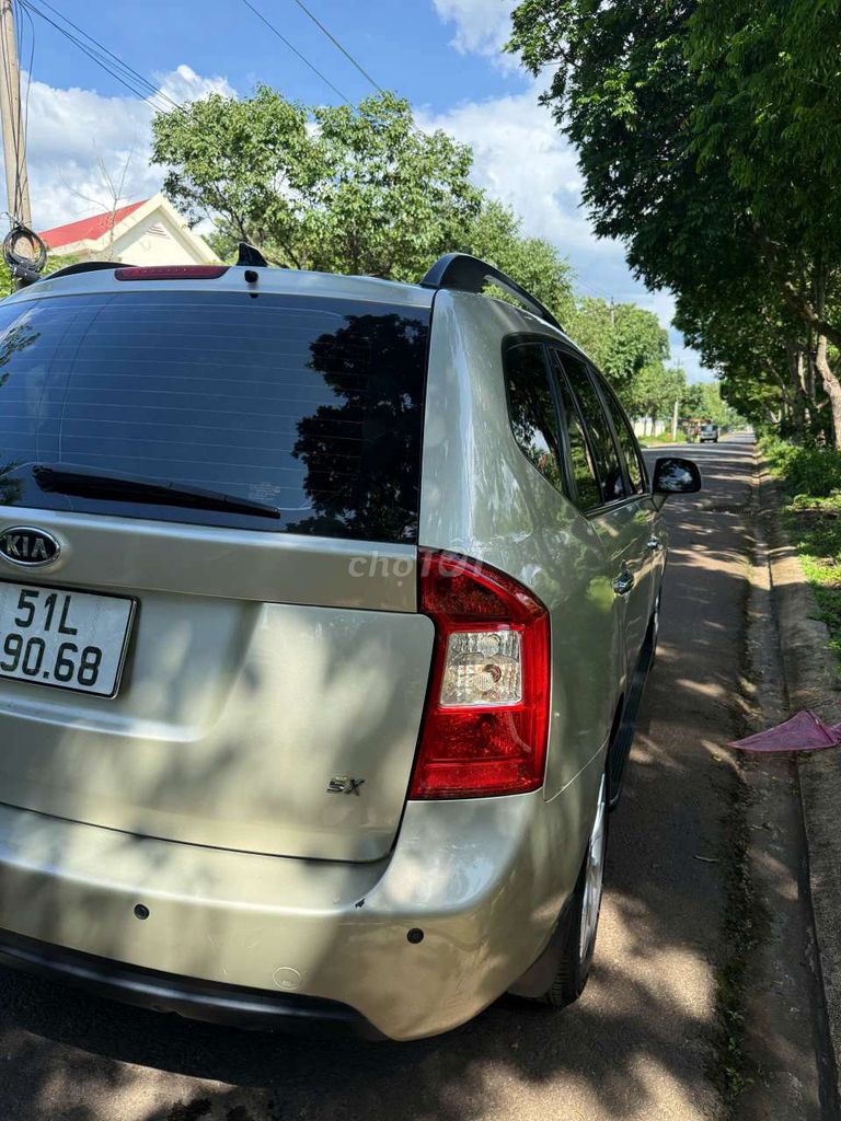 Kia Carens 2010 - ảnh 2