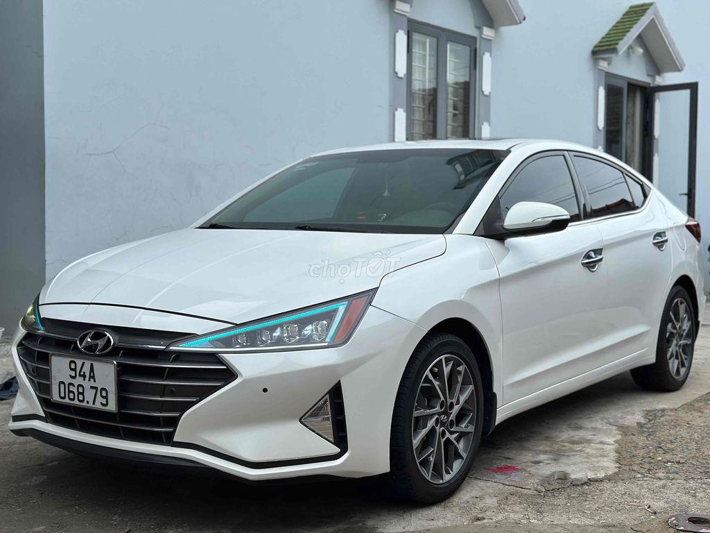 Hyundai Elantra - ảnh 2