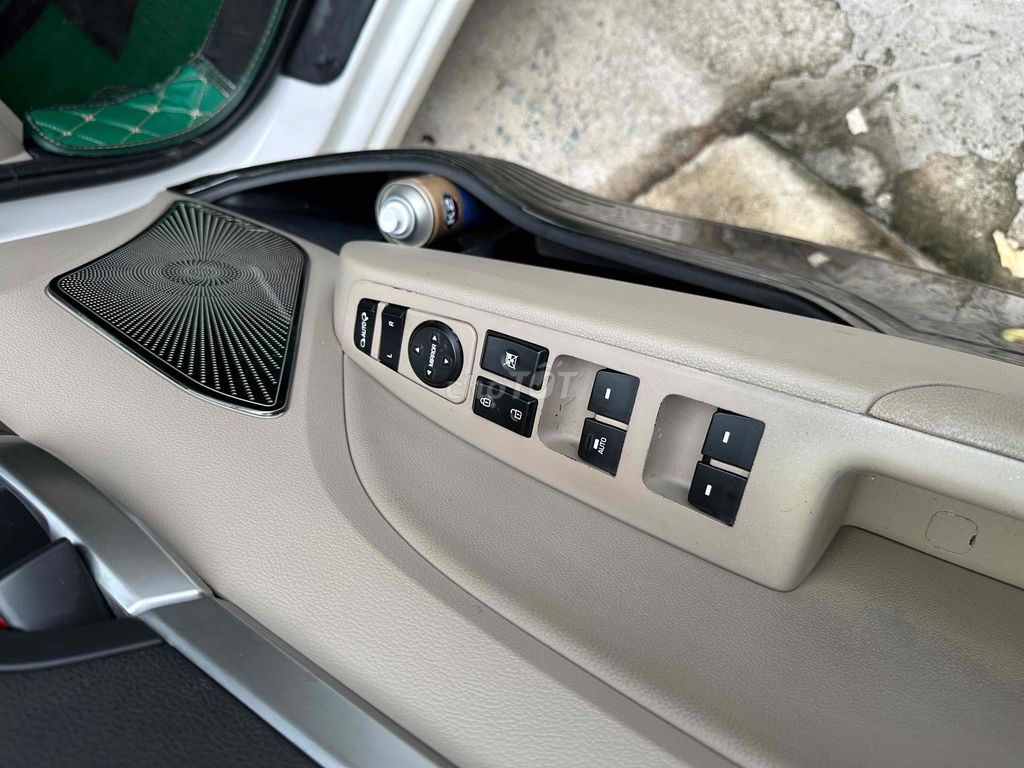 Hyundai Elantra - ảnh 4