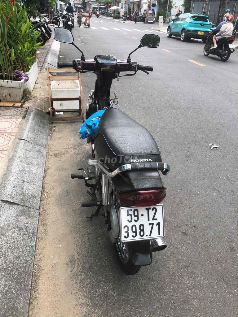Honda Dream 1994 - ảnh 1