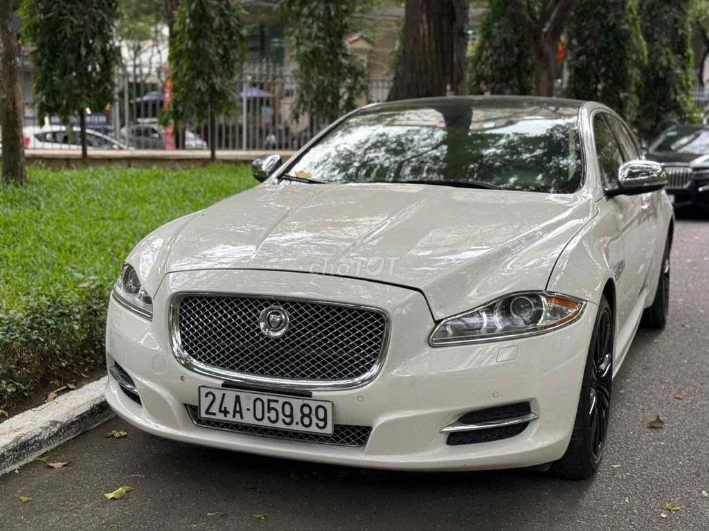 Jaguar 2011 - ảnh 1