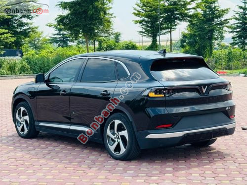 VinFast VF8 Eco AWD 2023 - ảnh 3