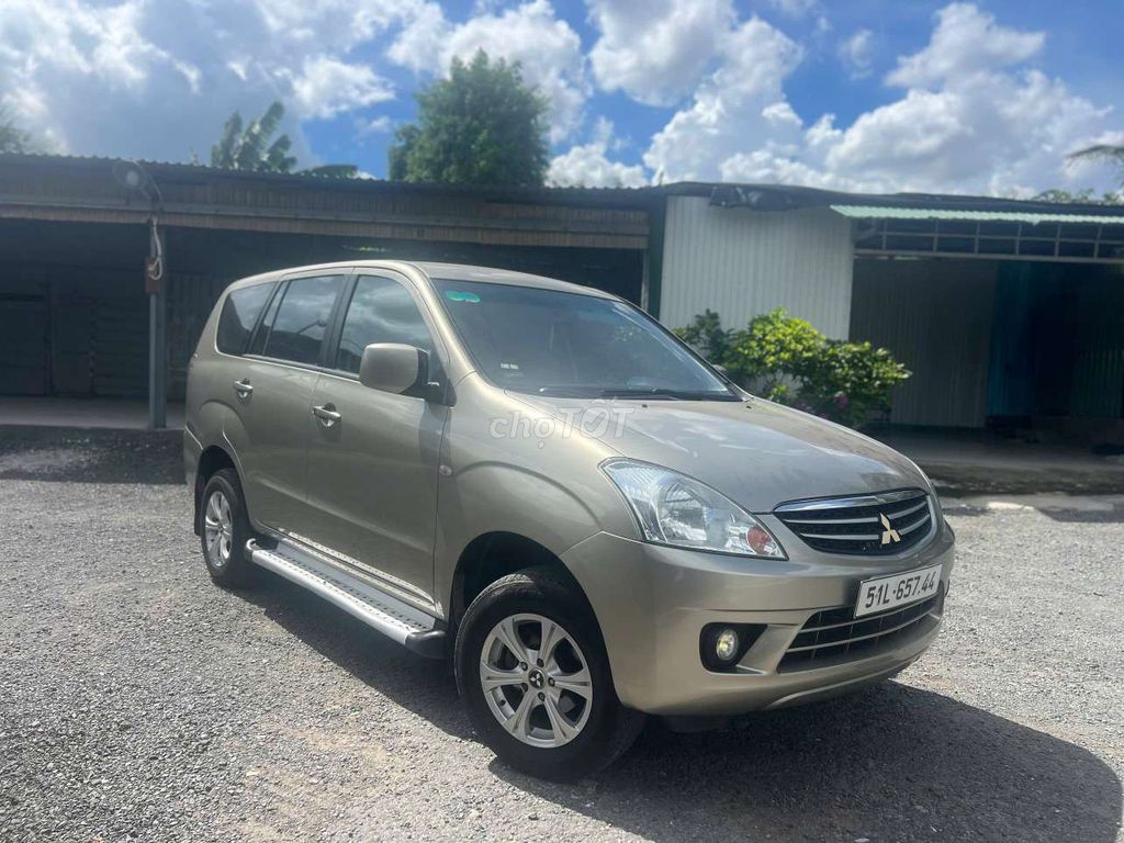 Mitsubishi Zinger 2008 - ảnh 2