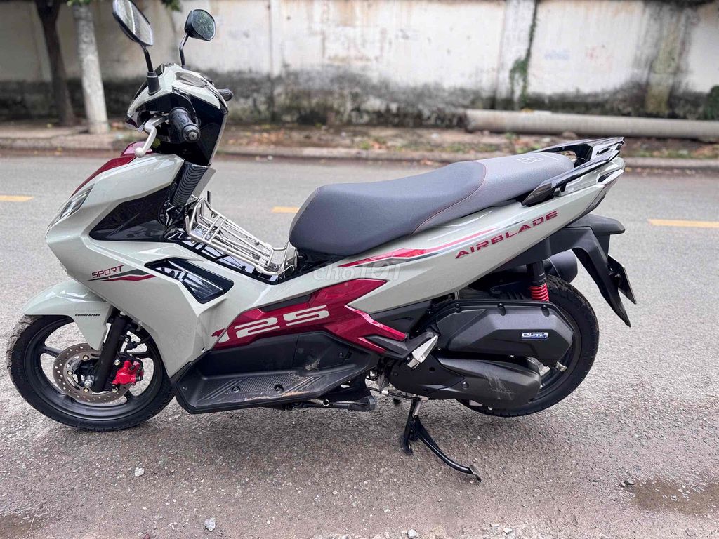 Honda Air Blade 2025 - ảnh 2