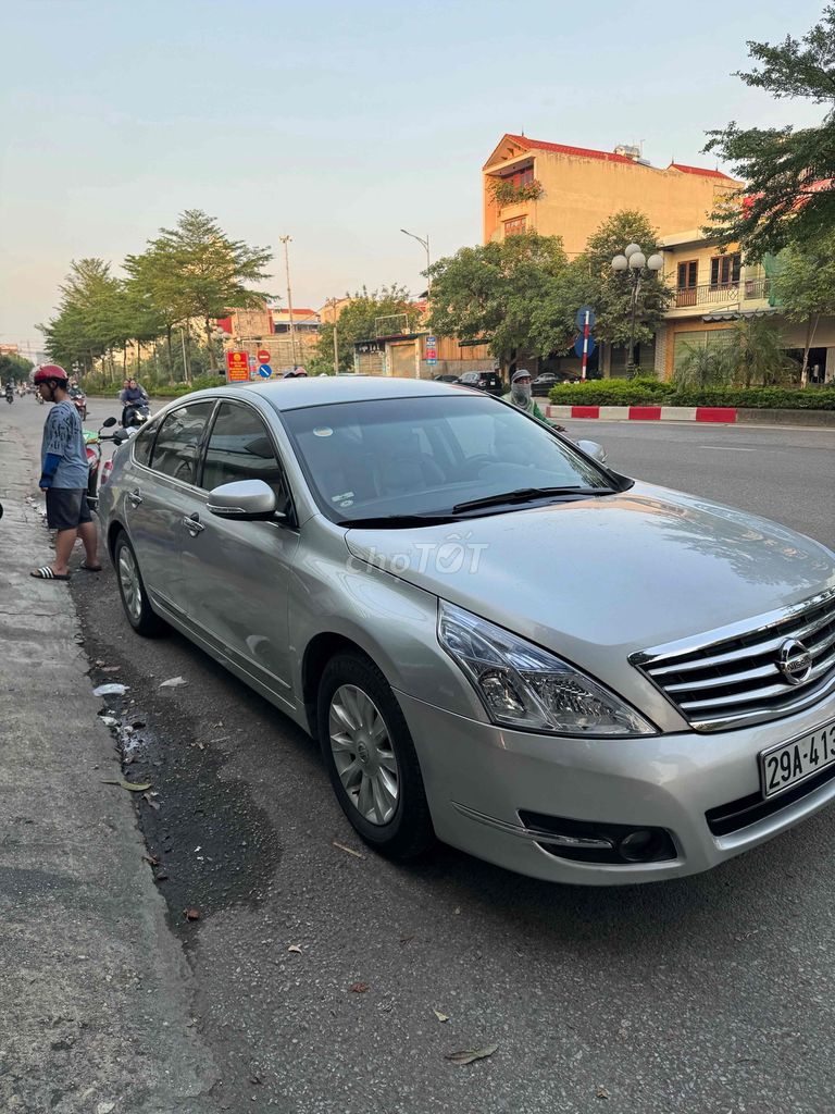 Nissan Teana - ảnh 1