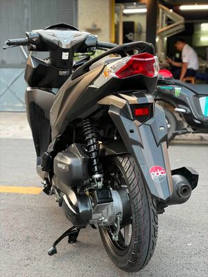 Vario 2018 - ảnh 1