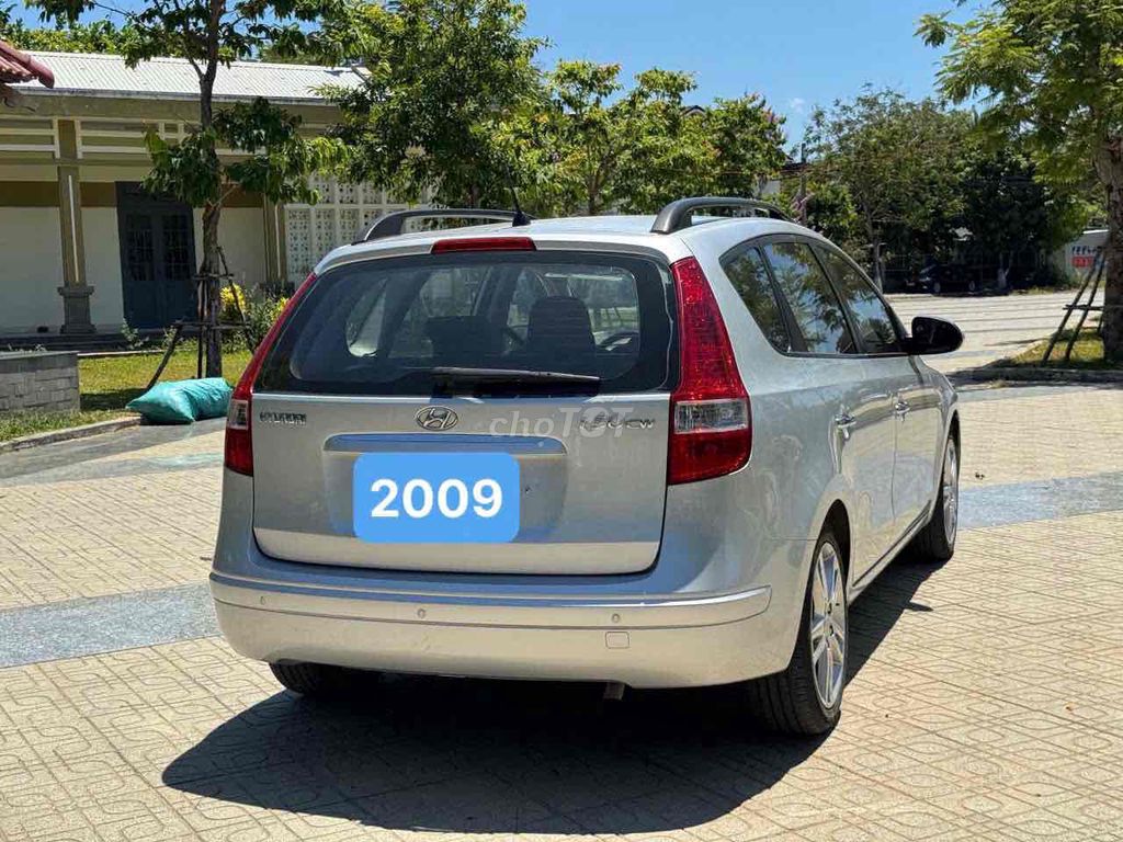 Hyundai i30 2009 - ảnh 3