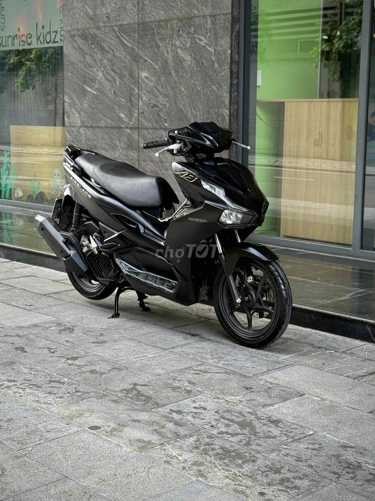 Honda Air Blade 2023 - ảnh 1