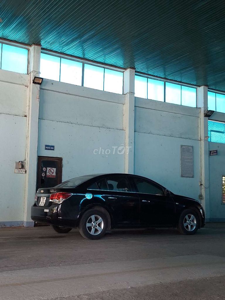 Chevrolet Cruze 2010 - ảnh 2
