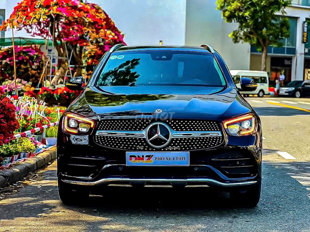 Mercedes-Benz 2021 - ảnh 1