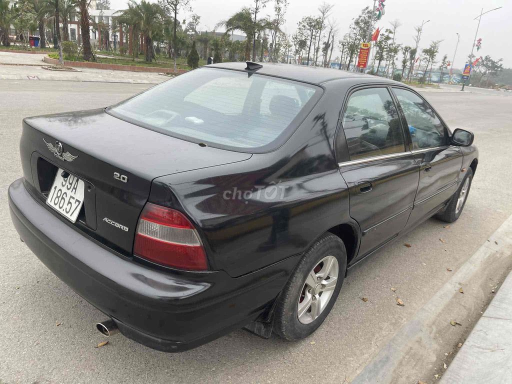 Honda Accord 1994 - ảnh 4