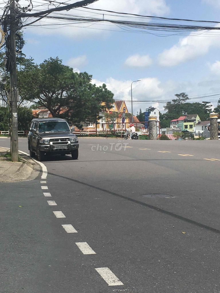 Mitsubishi Pajero - ảnh 2