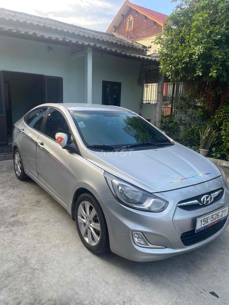 Hyundai Accent - ảnh 2