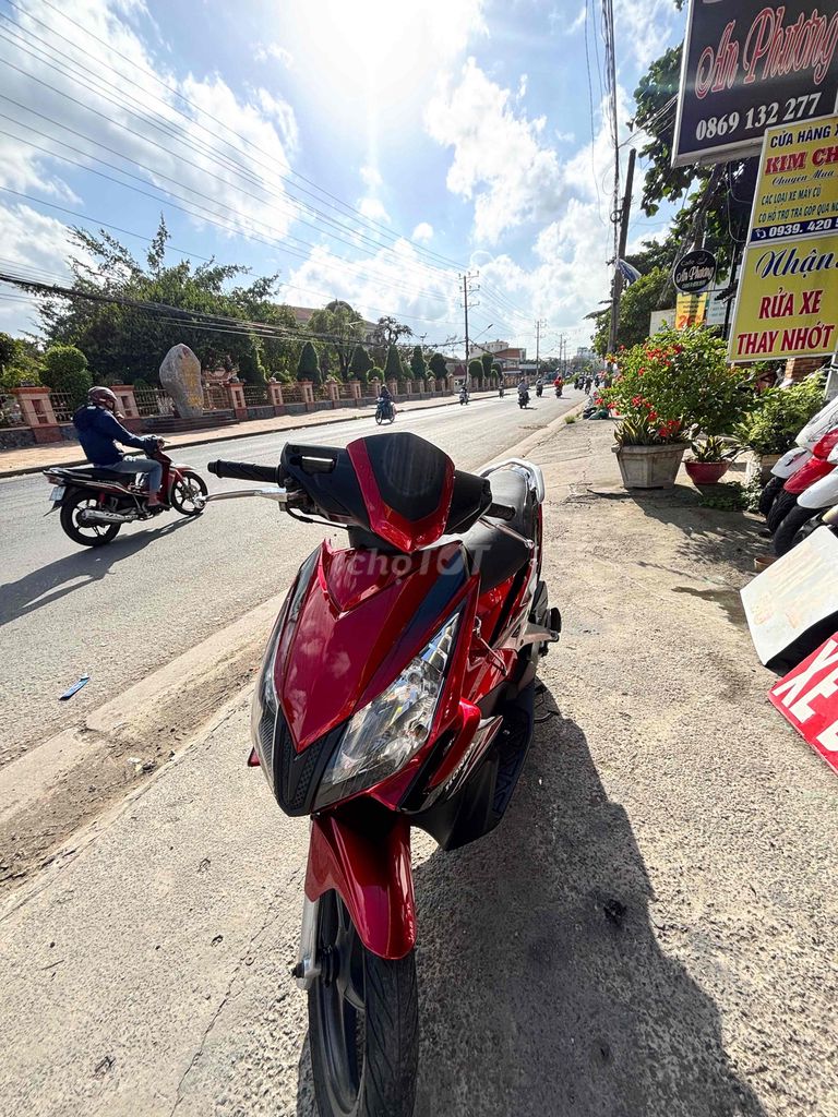 Honda Air Blade 2011 - ảnh 2