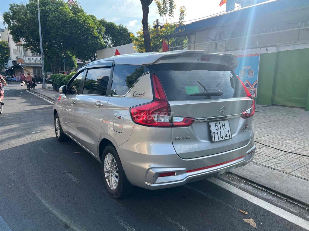 Suzuki Ertiga 2022 - ảnh 1