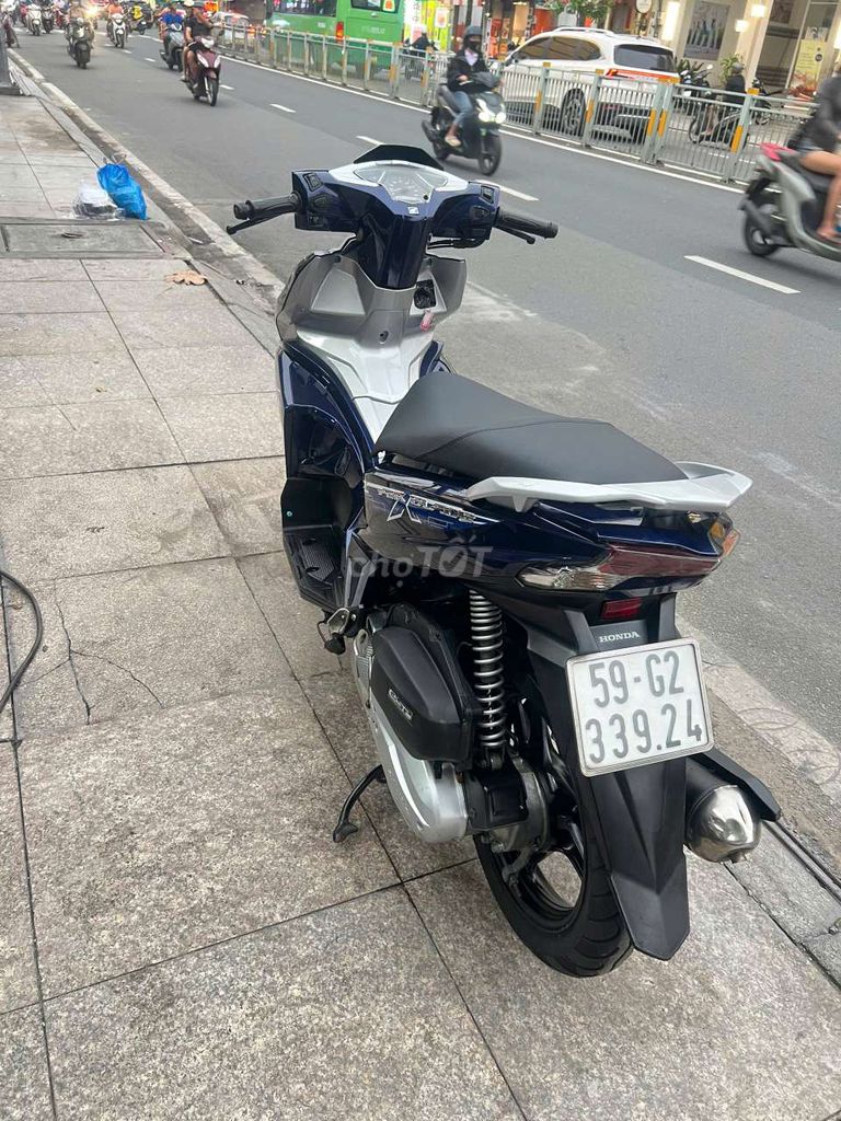 Honda Air Blade 2017 - ảnh 3