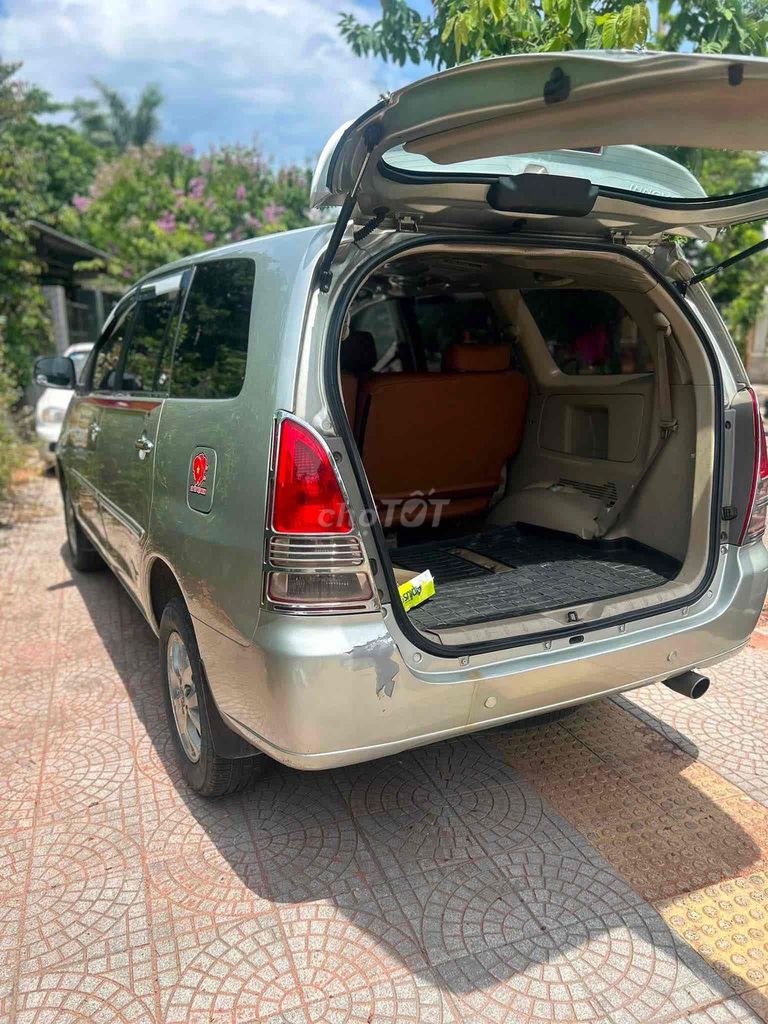 Toyota Innova G - ảnh 1