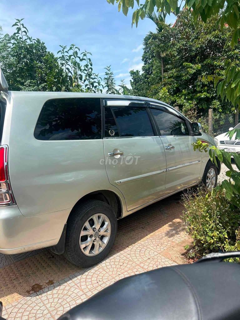 Toyota Innova G - ảnh 2
