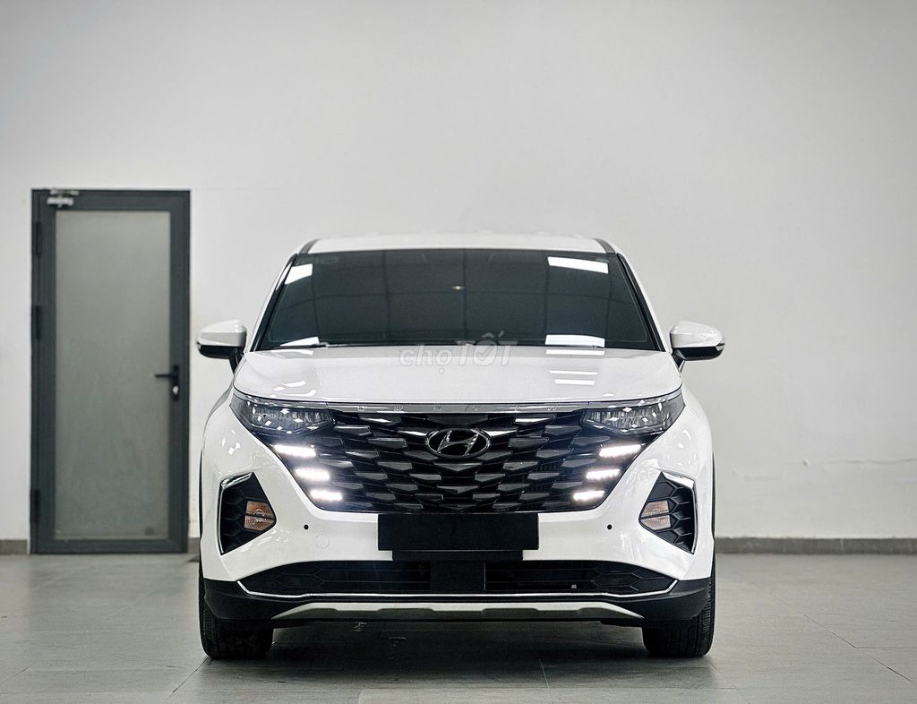 Hyundai Custin 2024 - ảnh 1