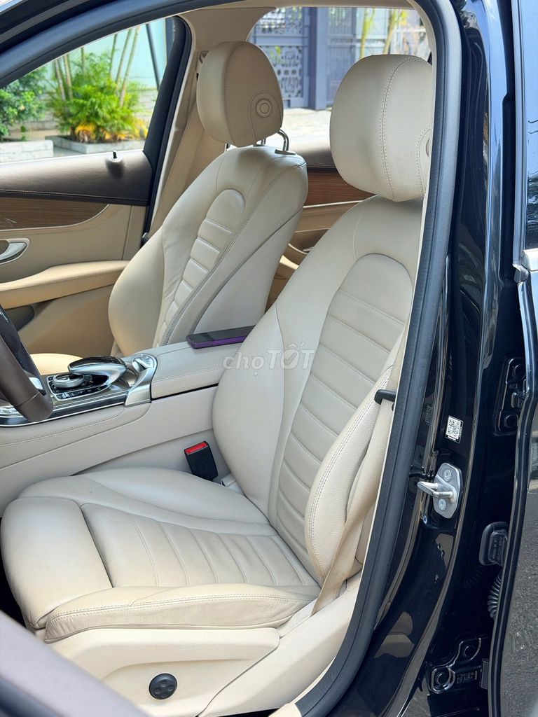 Mercedes-Benz GLC 2018 - ảnh 4