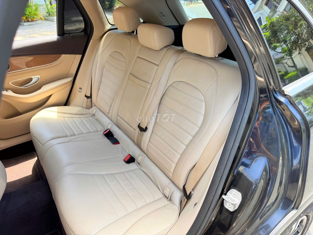 Mercedes-Benz GLC 2018 - ảnh 5