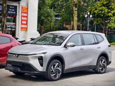 VinFast Limo Green - ảnh 1