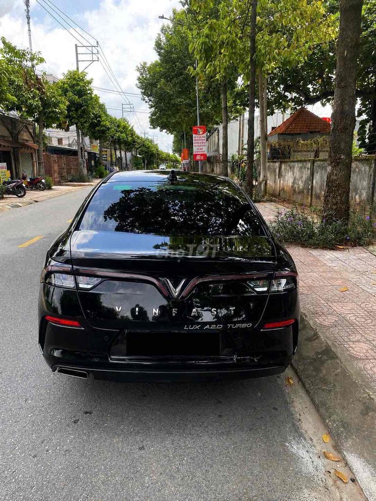 VinFast Lux A2.0 - ảnh 3